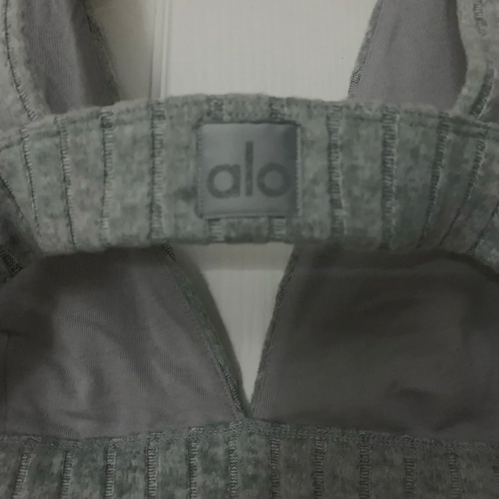 Alo Yoga Ribbed Take Comfort Bra in Athletic Heather Grey Sz‎ M